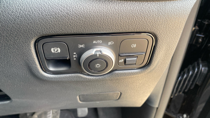 Mercedes-Benz Vito Tourer L3 Diesel Rwd 116 CDI Select 9-Seater 9G-Tronic - Image 35
